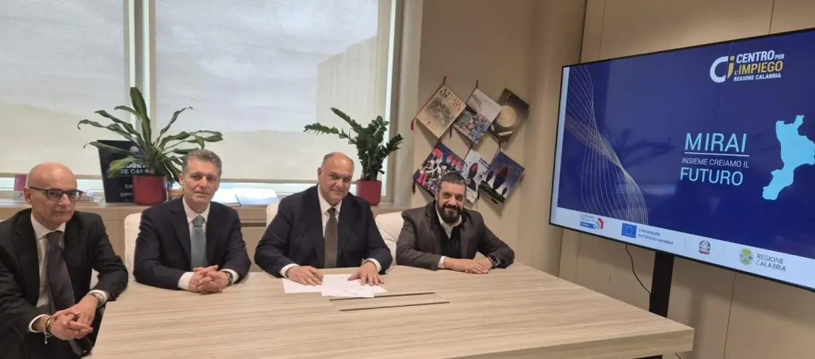 Politiche attive lavoro, siglato protocollo d’intesa tra Dipartimento regionale e Unindustria Calabria