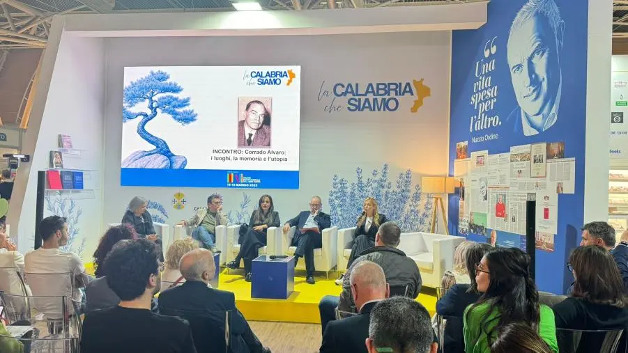 Ultimo giorno al Salone del Libro, Capponi: “Calabria raccontata senza stereotipi, senza filtri, con autenticità”