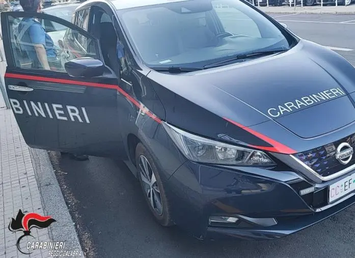 Violenza domestica a Reggio: salvata una donna grazie al pronto intervento dei Carabinieri
