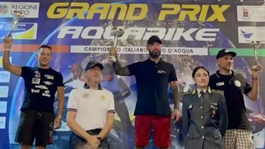 images Il Cariatese Giuseppe Parrilla sul podio nazionale di moto d’acqua