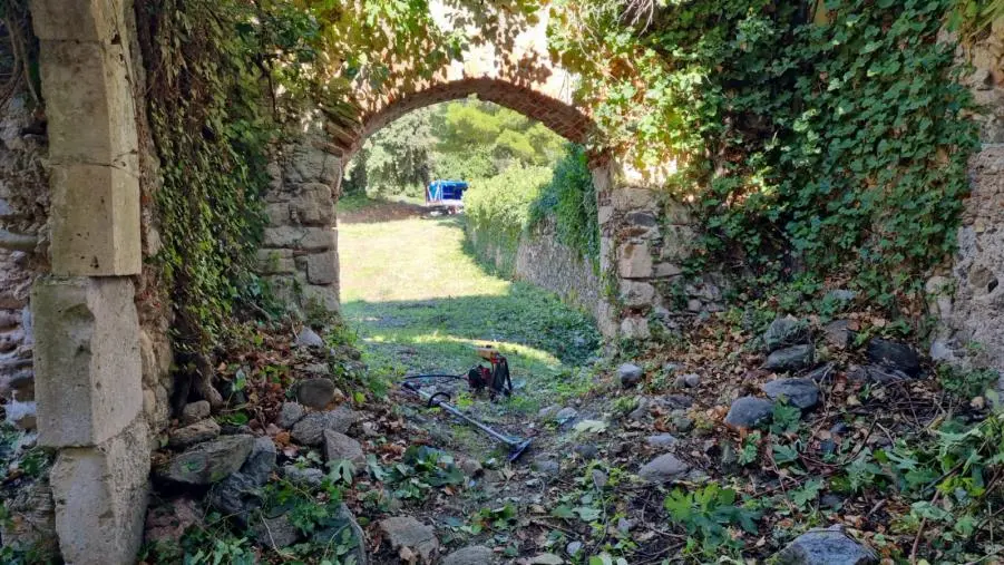 images Simeri Crichi: ripuliti tutti i siti di interesse storico, architettonico e archeologico 