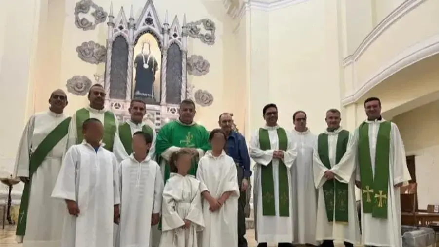Catanzaro, Don Luciano Palombo saluta la comunità di Santa Barbara