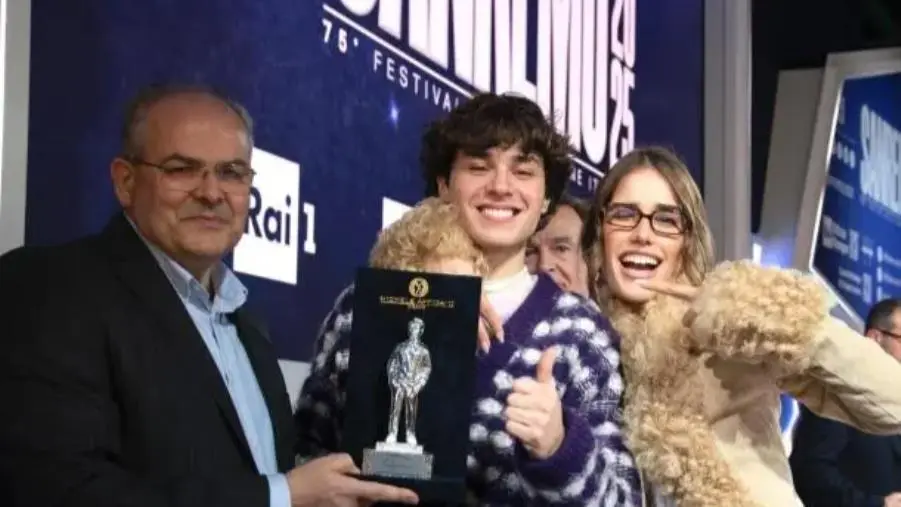 images Sanremo, Settembre trionfa al festival e conquista i principali riconoscimenti