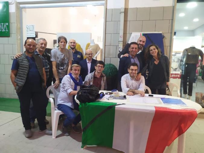 images Anche a Soverato  la raccolta firme di Fratelli d'Italia per dire #noalloiussoli