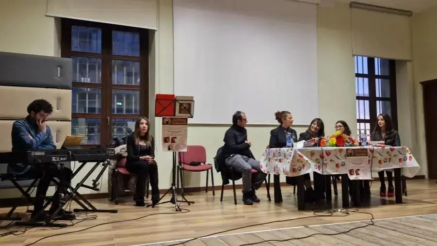Giornata internazionale della Poesia, a Catanzaro 3 poetesse a confronto con i loro "UniVersi Femminili"