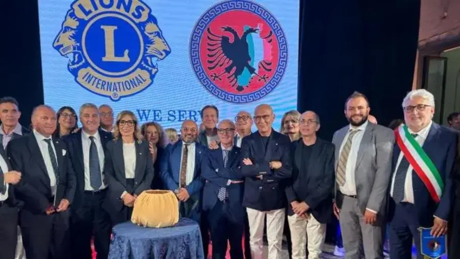 A Corigliano Rossano gioielli, tradizione  e solidarietà con il premio Arbëria 