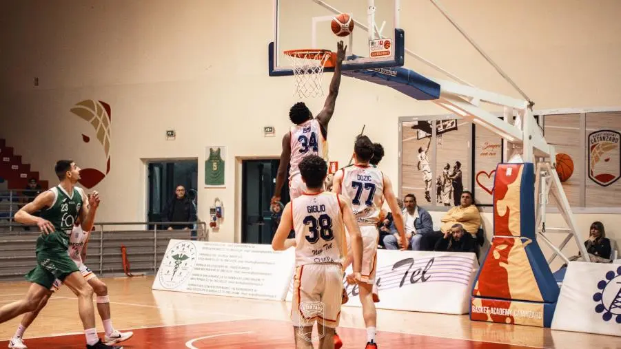 In Under 19 Eccellenza una Basket Academy straordinaria vince la sfida diretta con Basket Corato 