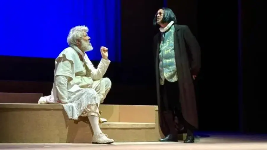 AMA Calabria, a Lamezia Terme grande interpretazione di Alessandro Benvenuti in “Falstaff a Windsor”
