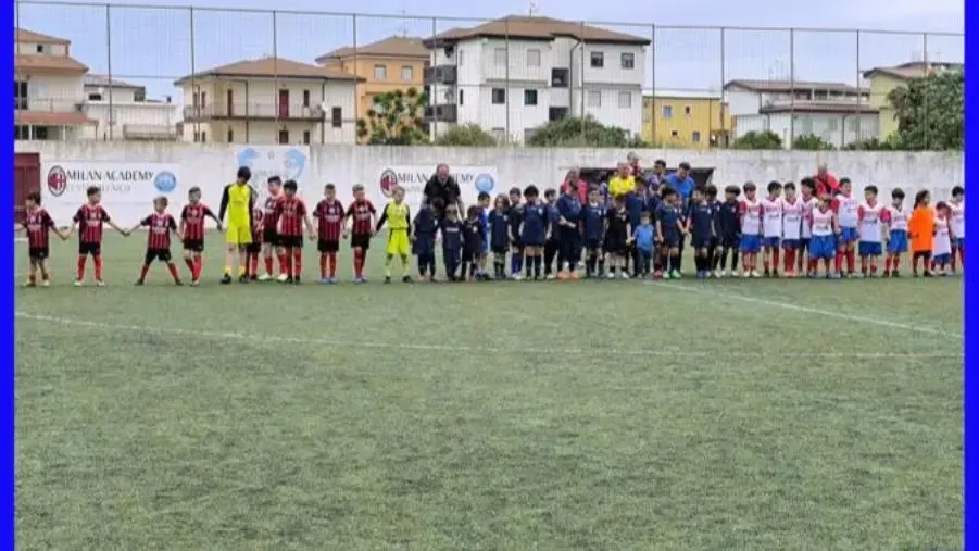 Giornata di sport e sorrisi per i piccoli dell'MM Club sport: in campo nel segno della festa