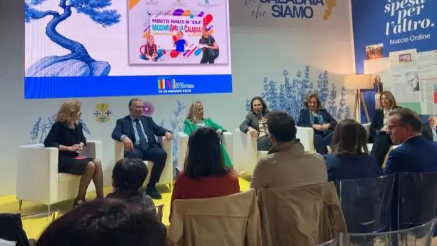 Al salone del Libro a Torino, il viaggio per i vincitori del concorso "Ragazzi in aula- Raccontiamo la Calabria" 