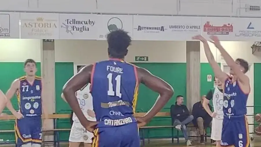 Basket Academy Under 19 Eccellenza regola a domicilio con autorevolezza il forte Basket Corato 


