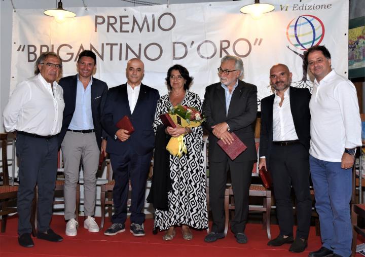 images Applausi ed entusiasmo per la VI edizione del premio “Brigantino d’oro” a Girifalco
