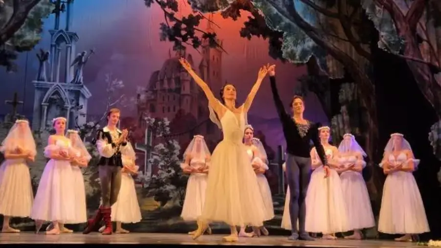 AMA Calabria, successo a Catanzaro per il Russian Classical Ballet che incanta con “Giselle”