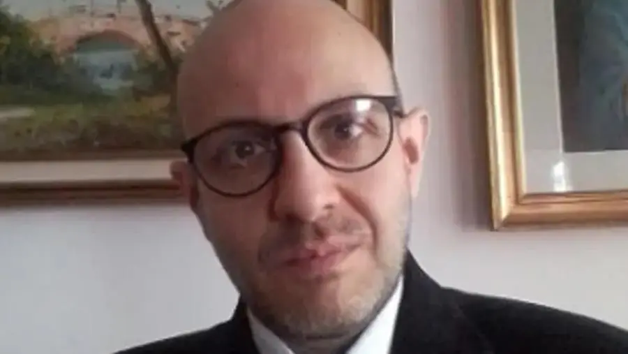 Senso del dovere, integrità e coerenza: la grafia di Falcone esaminata dal grafologo calabrese Cinerari
