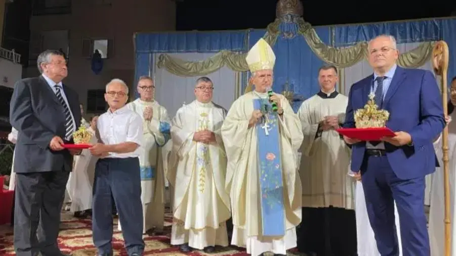 Il Maestro Affidato realizza le corone per la Madonna di Porto Salvo di Bagnara (FOTO)