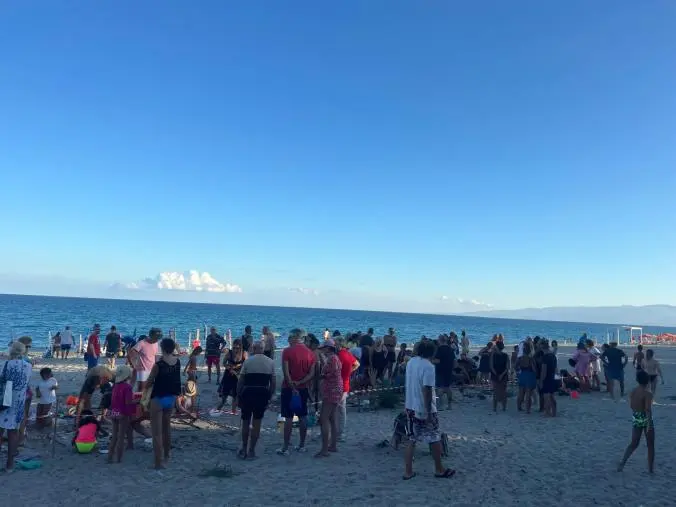 Un trionfo di emozioni e pace a Simeri mare per la Giornata Internazionale dell'Amicizia