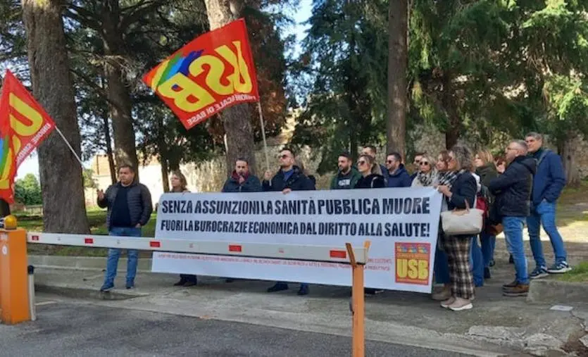 Usb in protesta all'Asp, Sacco: "Aumento del personale e riconoscimenti di alcuni istituti contrattuali"
