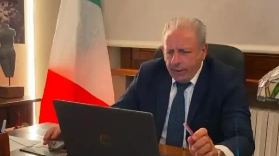 images Cutro, Le Piane (FI): "Steccato dimenticata, i doveri sì i diritti no"