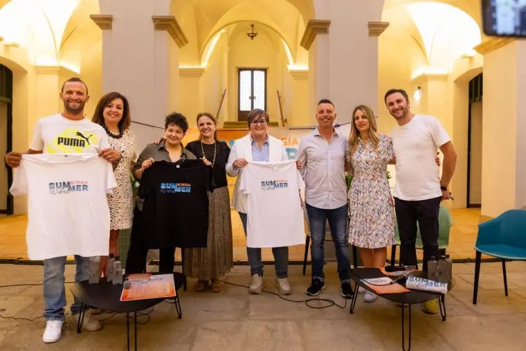 Musica, danza, comicità: il Comune di Borgia presenta la rassegna estiva "Summer Vibes 2025"