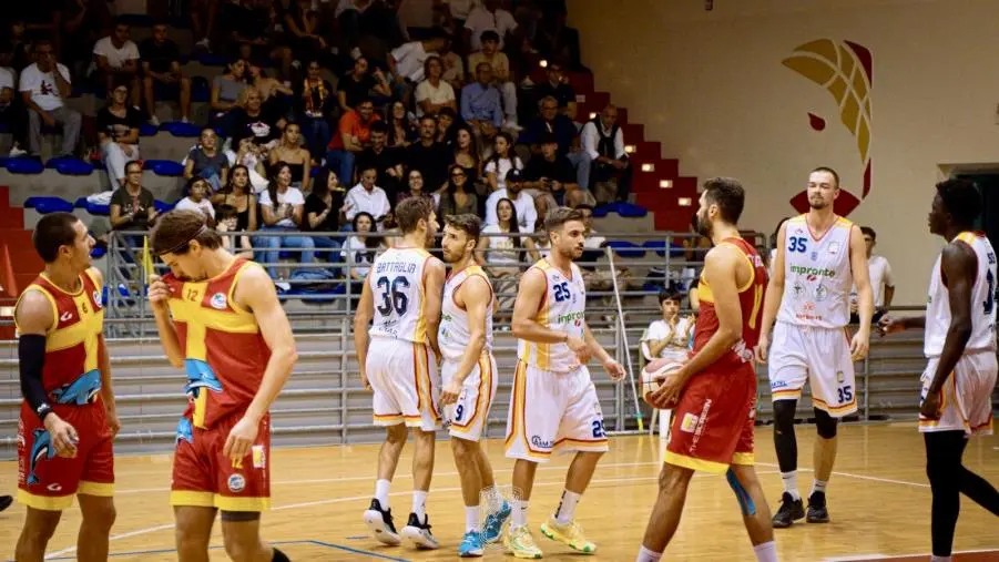 Basket Academy, nonostante un finale arrembante cede alla Basket School Messina 68-73