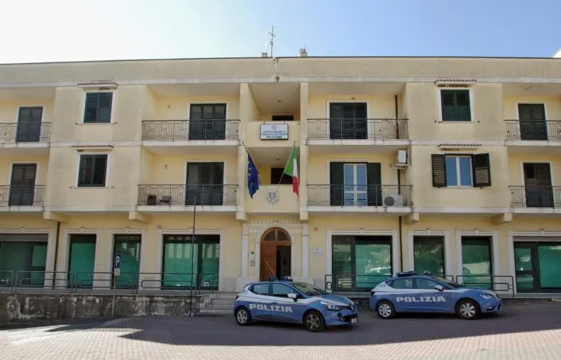 Focus ‘Ndrangheta nel Reggino, controllato cantiere presso un istituto scolastico: elevate sanzioni per 28.400 euro  

 