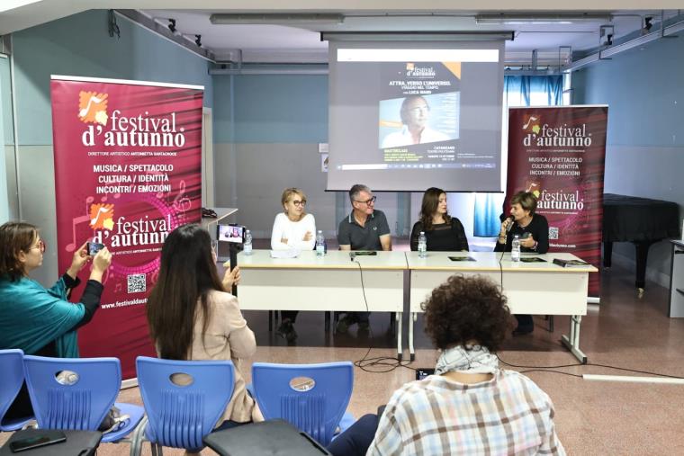 images Festival d’Autunno, Carlos Branca ha incontrato gli alunni del Liceo Classico di Catanzaro

 