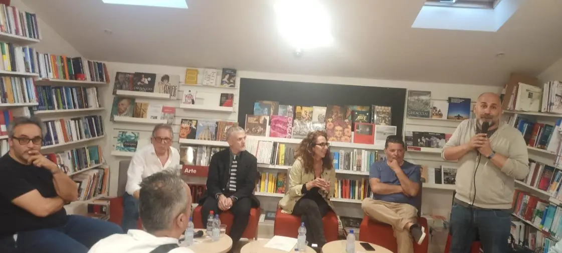 Catanzaro, Culicchia presenta “Uccidere un fascista” alla Ubik: “Non riusciamo a uscire da spirale d'odio”