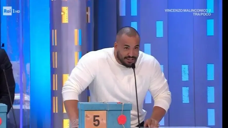 Domani ad "Affari Tuoi" è il turno di José, il calabro-brasiliano che ha conquistato il pubblico