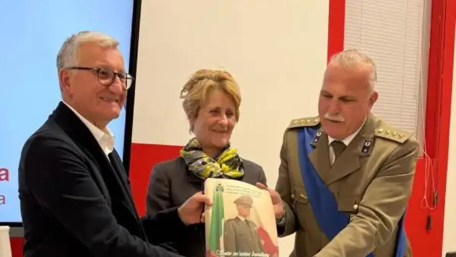 Il Prefetto di Catanzaro De Rosa in visita al Centro di Mobilitazione CRI Calabria