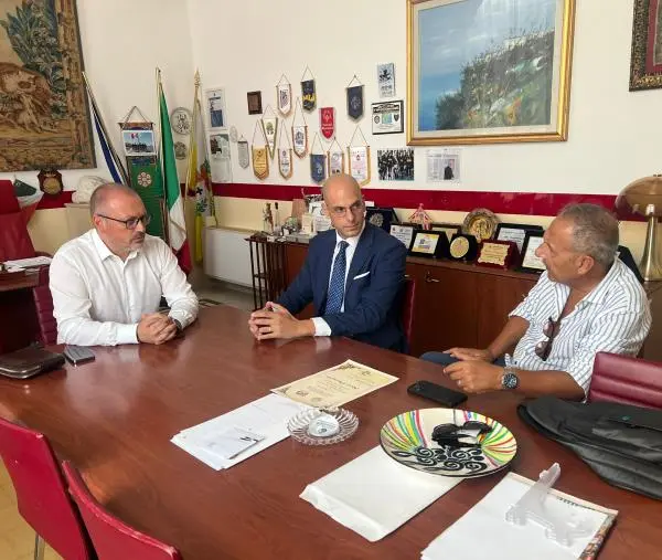 Ritardi nei pagamenti agli Assistenti Educativi di Reggio, incontro risolutivo a Palazzo Alvaro
