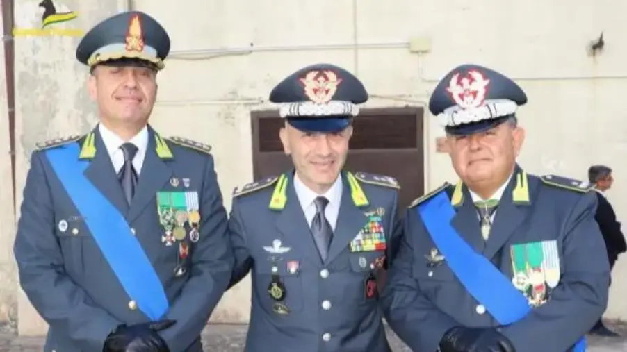 Avvicendamento al vertice della Guardia di Finanza di Catanzaro: Pierpaolo Manno succede a Grimaldi