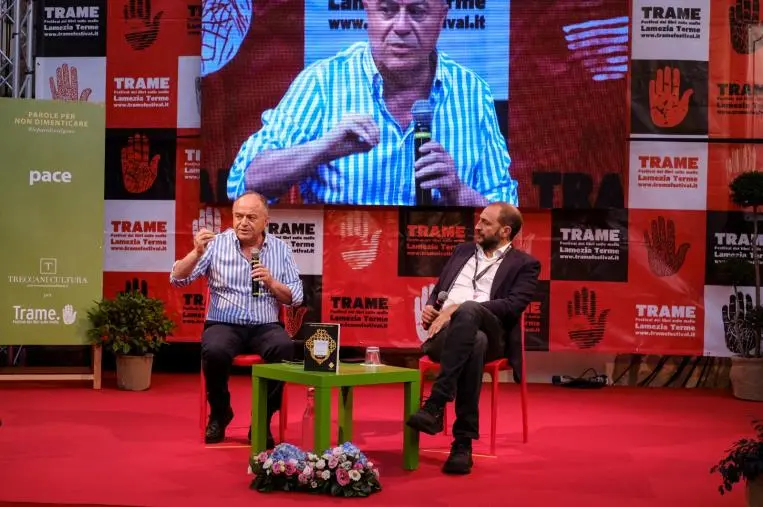 Trame, Gratteri: “Quando Nordio dice che bisogna tornare ai pedinamenti perché si esagera con le intercettazioni mi viene da ridere” 