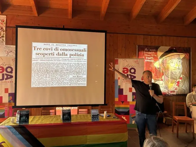 images Catanzaro, prosegue il Road to Pride: la lezione-spettacolo di Giorgio Bozzo