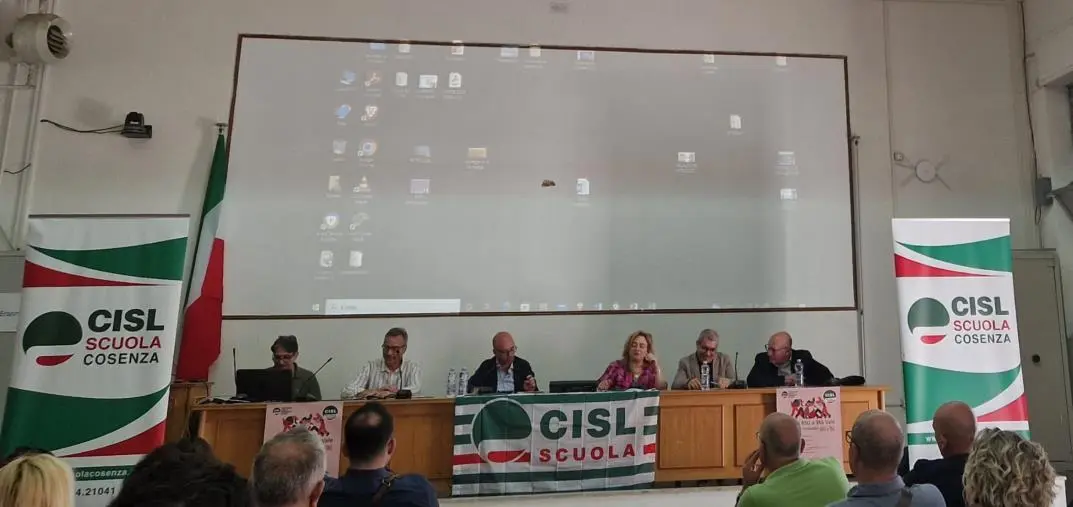 CISL Scuola Cosenza, giornata formativa RSU: partecipazione, contrattazione e formazione al centro dell’azione sindacale
