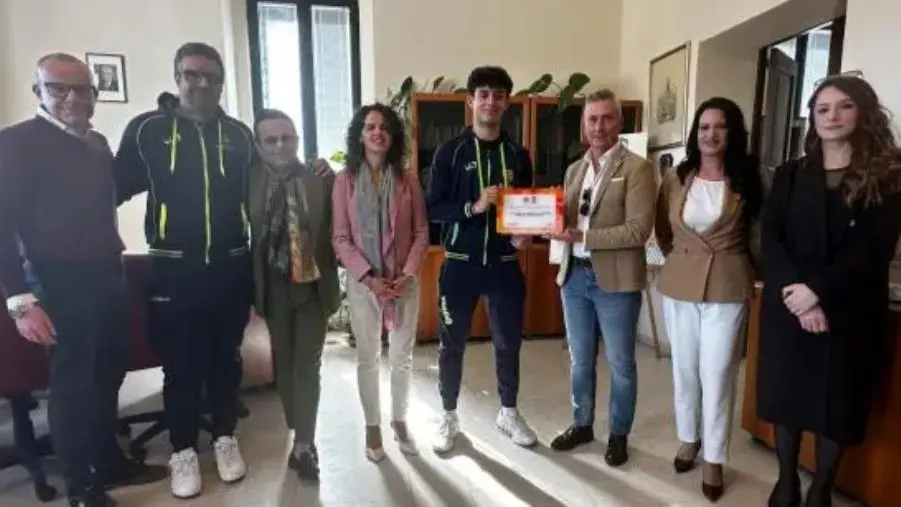 images Volley giovanile a Taurianova, il sindaco Biasi premia le 2 squadre dopo i successi regionali  
