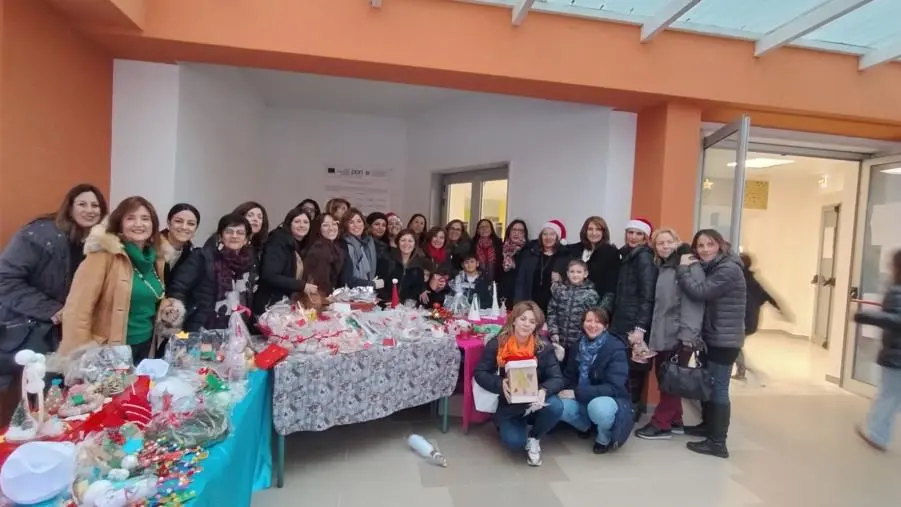 Al plesso Passo di Salto della scuola Primaria “IC Casalinuovo” la magia dei Mercatini di Natale