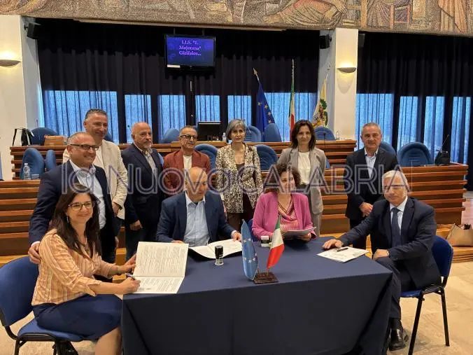 Catanzaro, firmato un Protocollo tra 4 scuole della provincia: nasce una rete educativa per le aree interne
