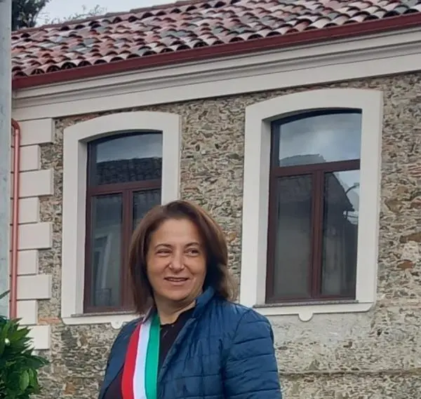 Decollatura, il sindaco Raffaella Perri si appella a Poste Italiane per migliorare i servizi 