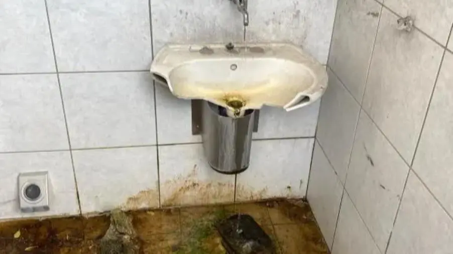 Catanzaro, Costa: "Si ripristini il bagno per disabili a Santo Janni"