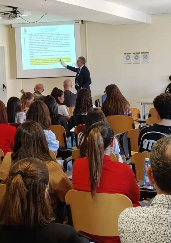 Catanzaro, l’incontro del Questore con gli studenti del corso di laurea in Psicologia Forense e Criminologica dell’Umg