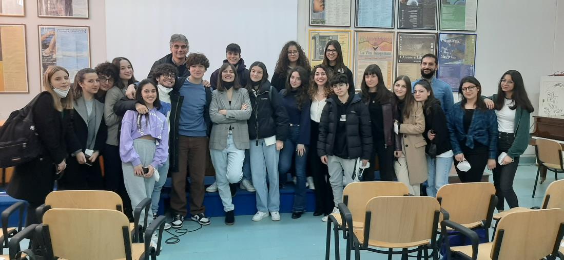 images "Diritto, morale e Religione“: al liceo Galluppi di Catanzaro confronto tra docenti universitari e studenti 