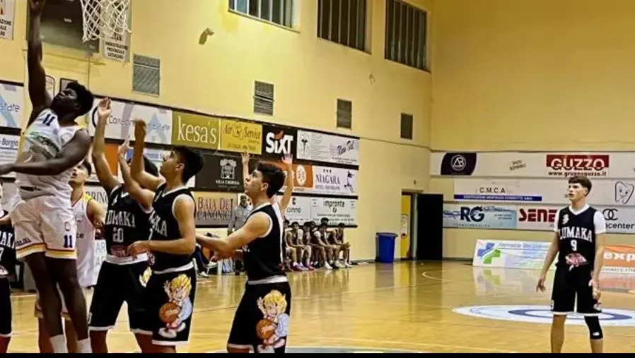 images Basket, la Smaf Catanzaro archivia la pratica Lumaka 73-58