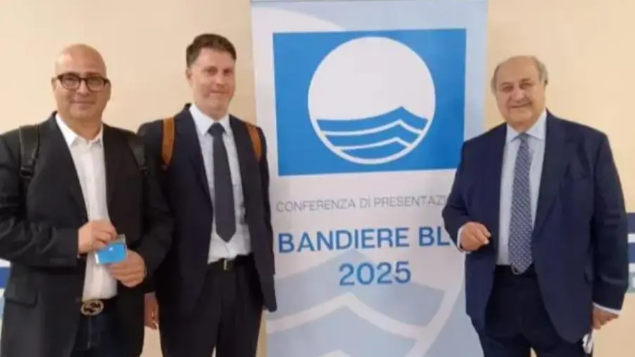 Cropani ottiene la Bandiera Blu, il sindaco Mercurio: “Un sogno che si realizza”