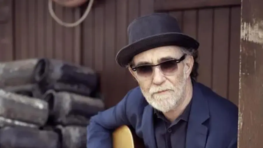 Krimi Sound Festival, domani sera ai Mercati Saraceni di Cirò Marina il concerto di De Gregori
