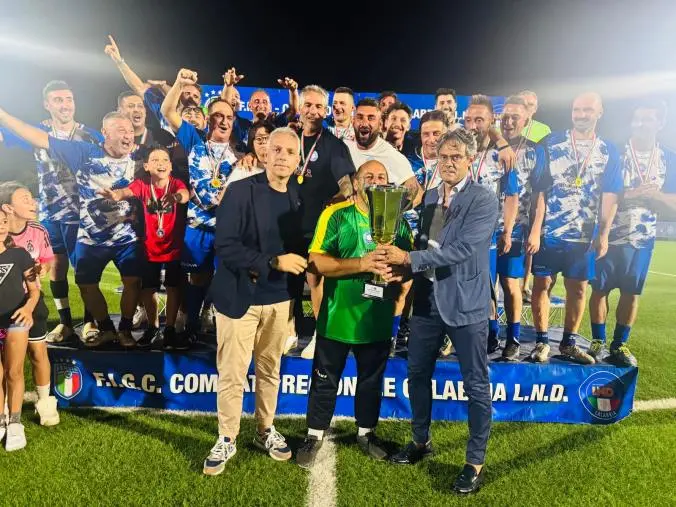 Calcio Amatori, Le Castella campioni regionali 2024/2025