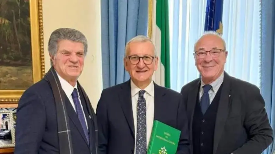 images Catanzaro, i rappresentanti della Federazione dei Maestri del Lavoro incontrano il prefetto 