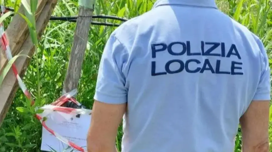 Furto d'acqua a Catanzaro: sequestrata un'azienda agricola e deferito il responsabile