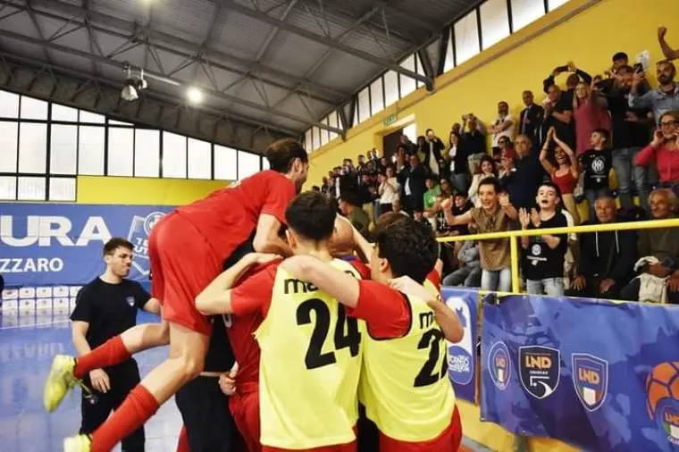 images Futsal, Calabria a un passo dalla storia: Femminile e U19 sono in finale 