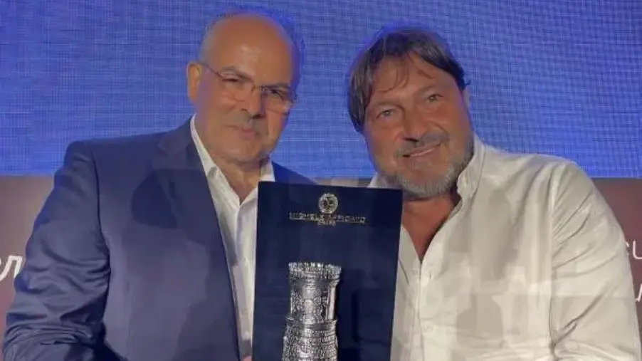 images Sigfrido Ranucci trionfa al Premio Letterario Caccuri con "La scelta"