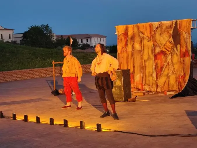 Catanzaro, rassegna Performing: al Parco "Michele Traversa" la compagnia Stivalaccio Teatro presenta "Don Chisciotte"

